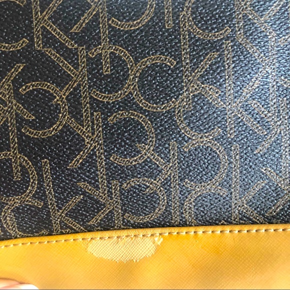 Calvin Klein mini shoulder bag. See all pictures for flaws . - Picture 7 of 7